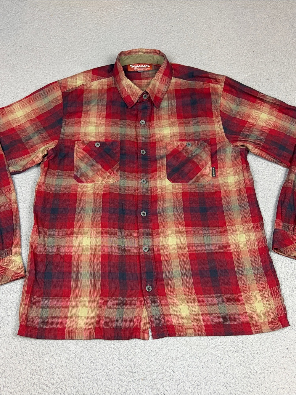Simms Fishing Shirt Mens Medium Red and Cream Plaid Button Up Outdoor